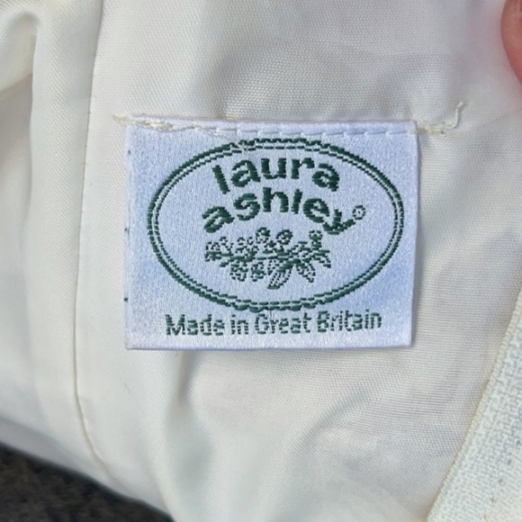 Vintage 1980s Laura Ashley floral off the shoulder dress size US 6 - Picture 8 of 8